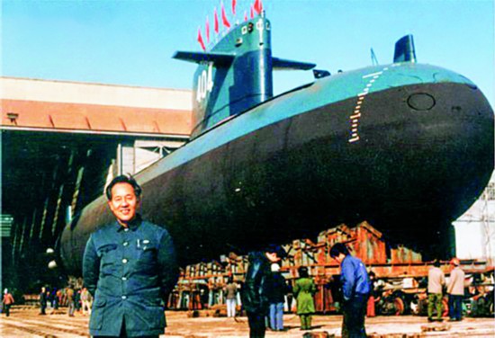 黃旭華在葫蘆島試驗(yàn)基地（1988年3月4日攝）。新華社發(fā).jpg